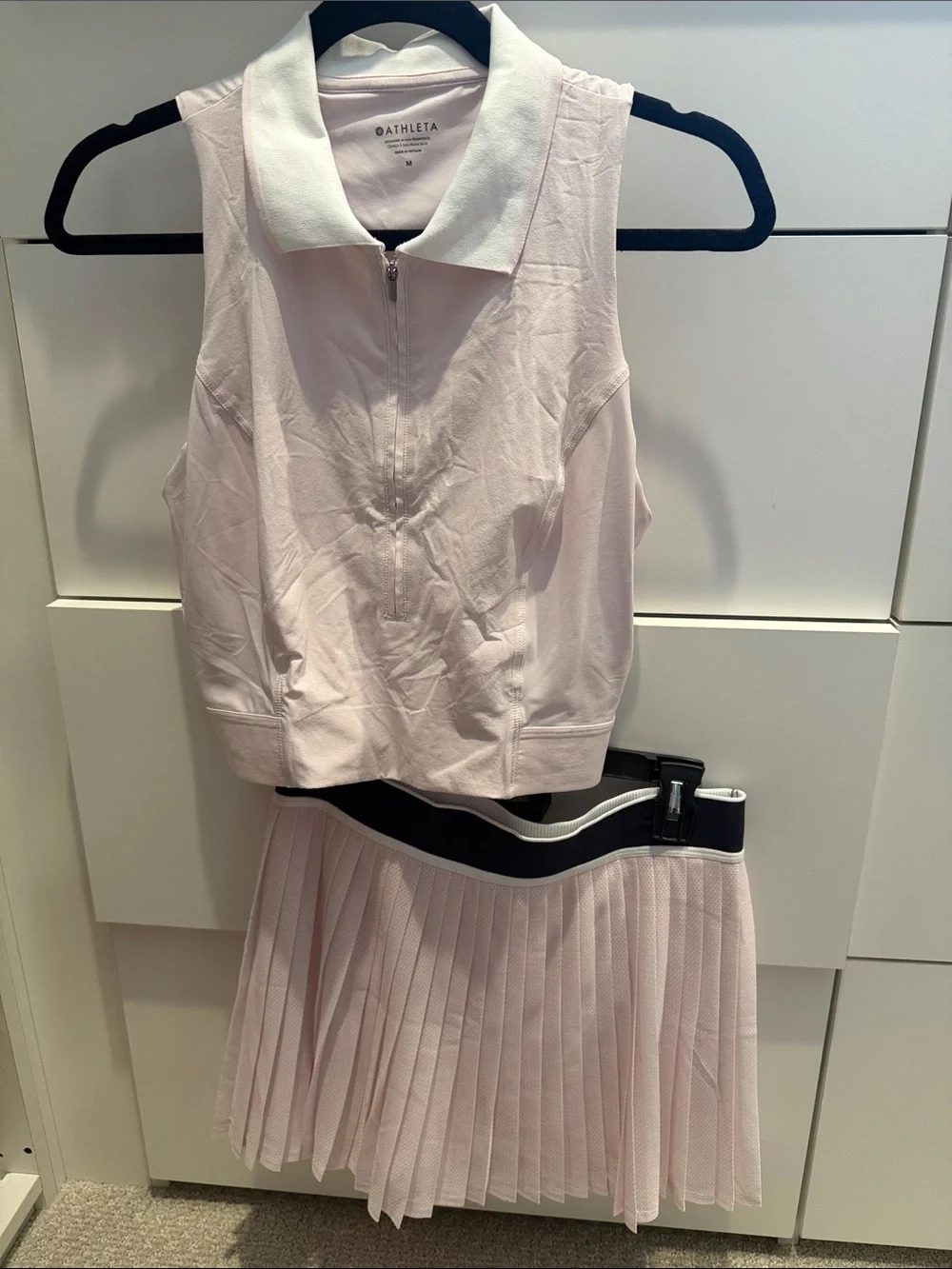 Athleta Women's Light Pink Pleated Tennis Skirt with Matching Zip cropped tank M